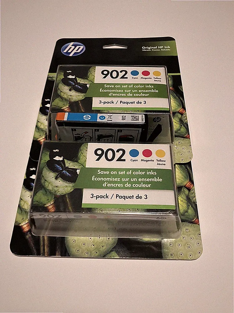 HP 902 toner + one cartridge of cyan expired October 2022 Office Printer Ink